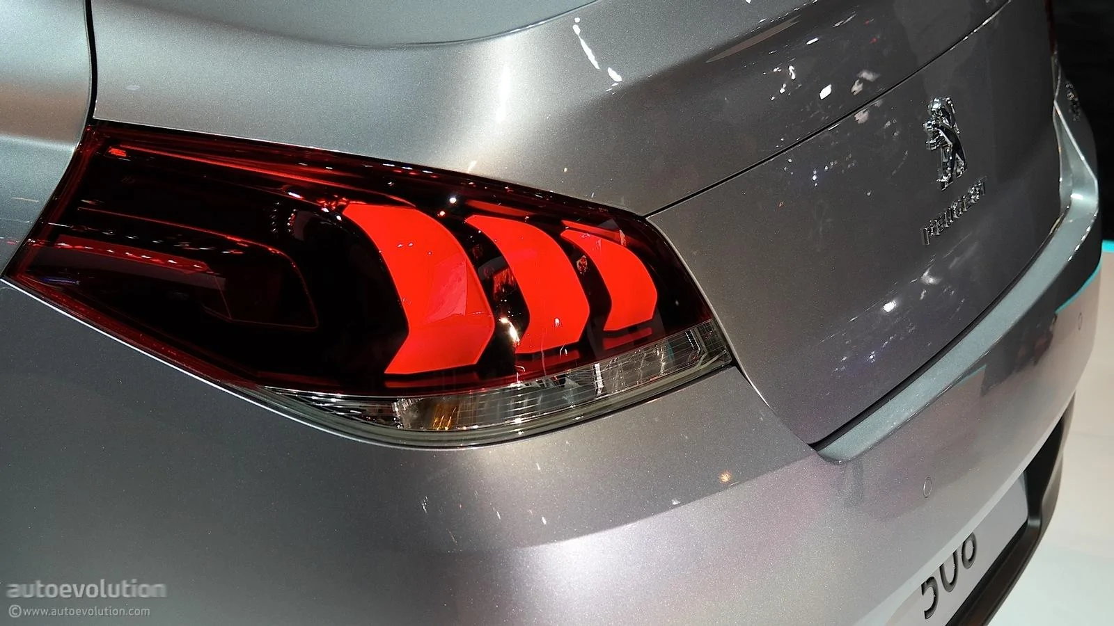 peugeot-508-sedan-sw-and-rxh-updated-for-the-paris-motor-show-live-photos_12.webp