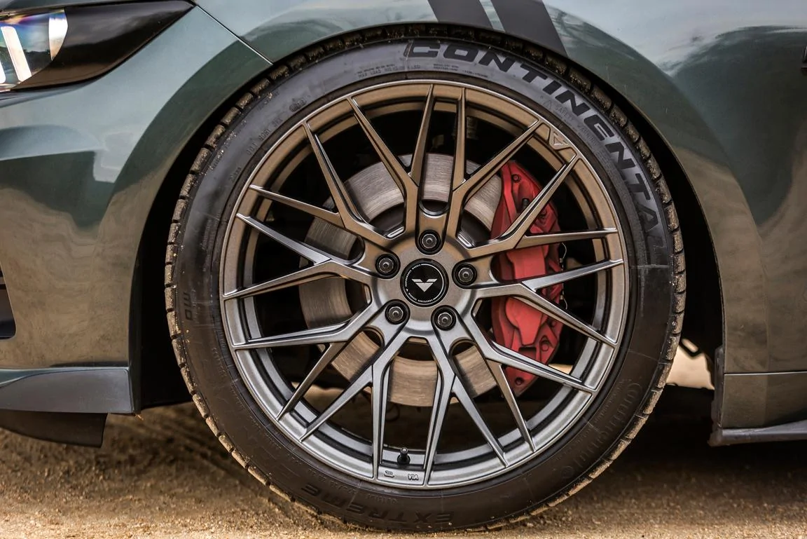 ford-mustang-green-vorsteiner-v-ff-107-carbon-graphite-wheels-17.webp