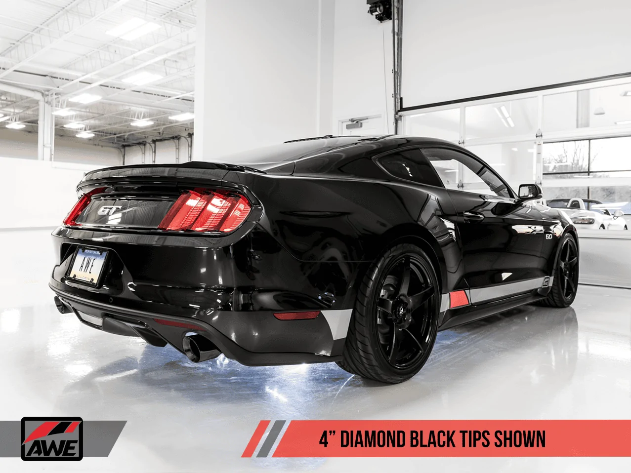 21_black-quarter_2.webp