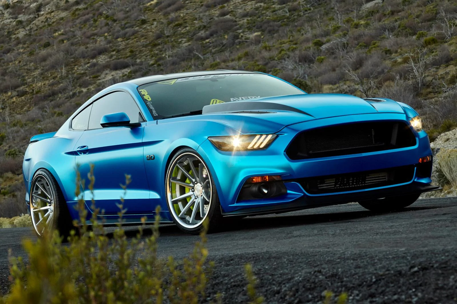 Ferrada-Wheels-2016-Matte-Chrome-Blue-Mustang-Machine-Silver-FR4-Wheels-5-of-8.webp