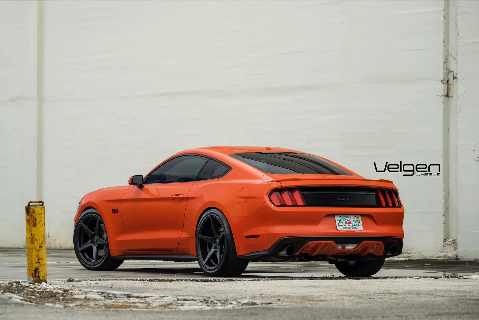 Comp-Orange-Classic5-Satin-Black-4.webp