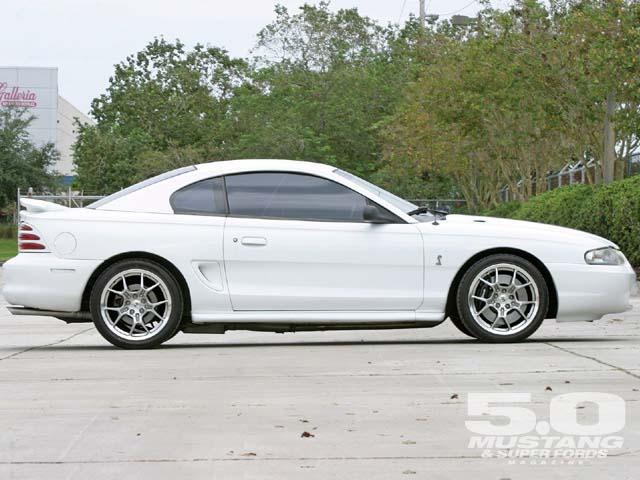 m5lp_0905_01_z+1994_mustang_cobra_brake_conversion+side_finished_view.jpg