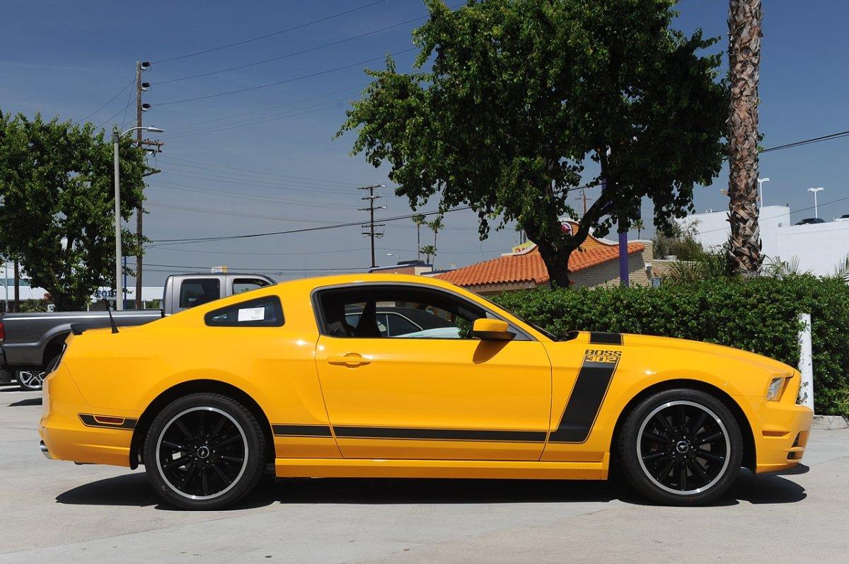 mustangforums-editor-albums-2013-boss-302-school-bus-yellow-picture48007-a.jpg