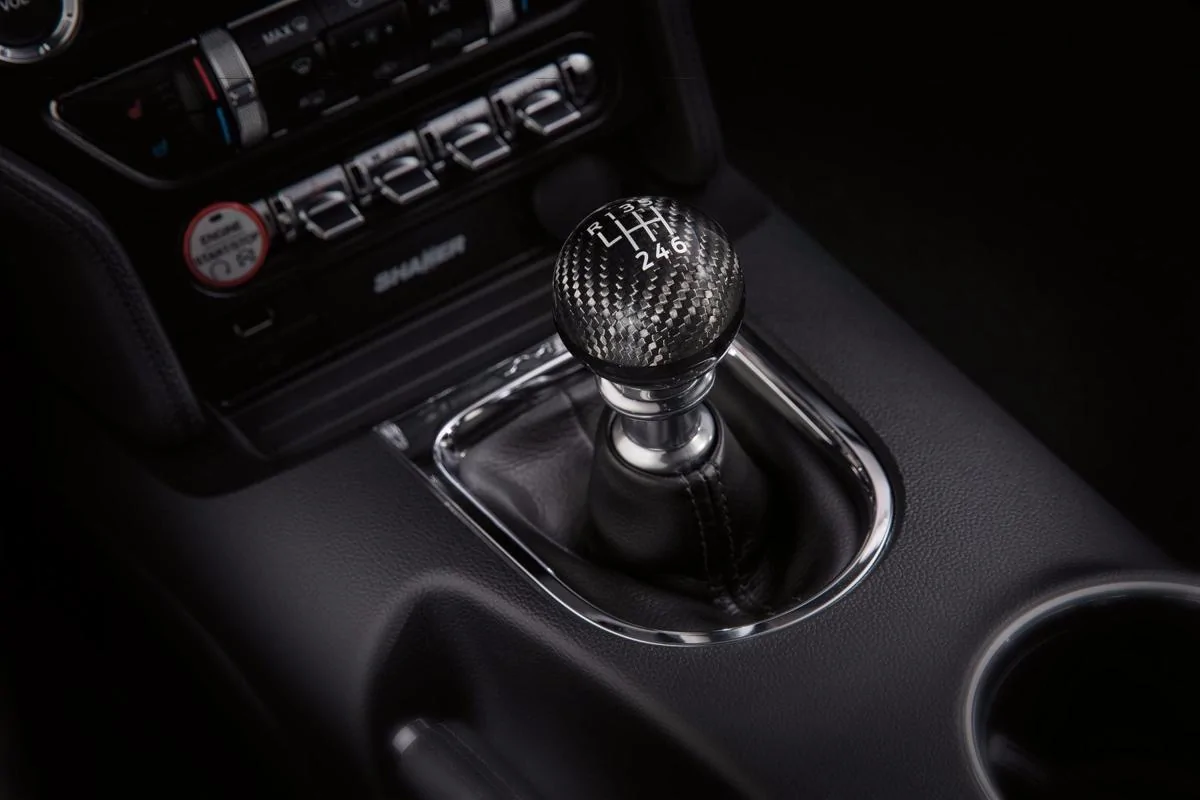 Ford-Racing-Mustang-S550-Carbon-Shift-Knob-zoom-zoom.webp