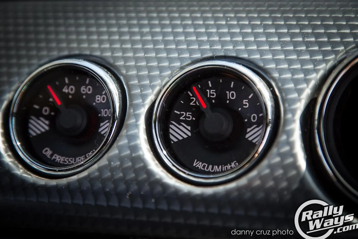 mustang_performance_package_gauges.webp