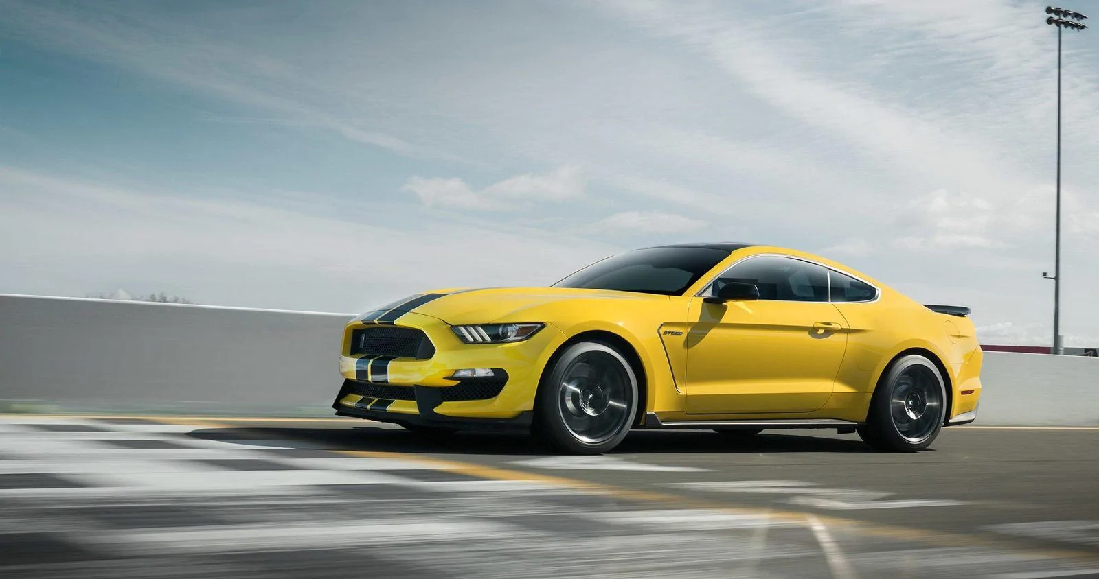 Car-051717-REV-18GT350-2160x1140.webp