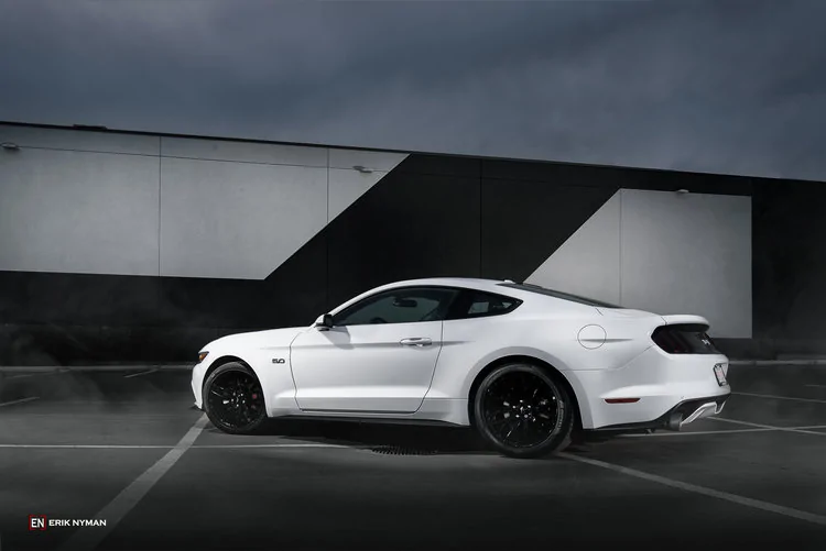 2016_Mustang_GT_Premium.webp