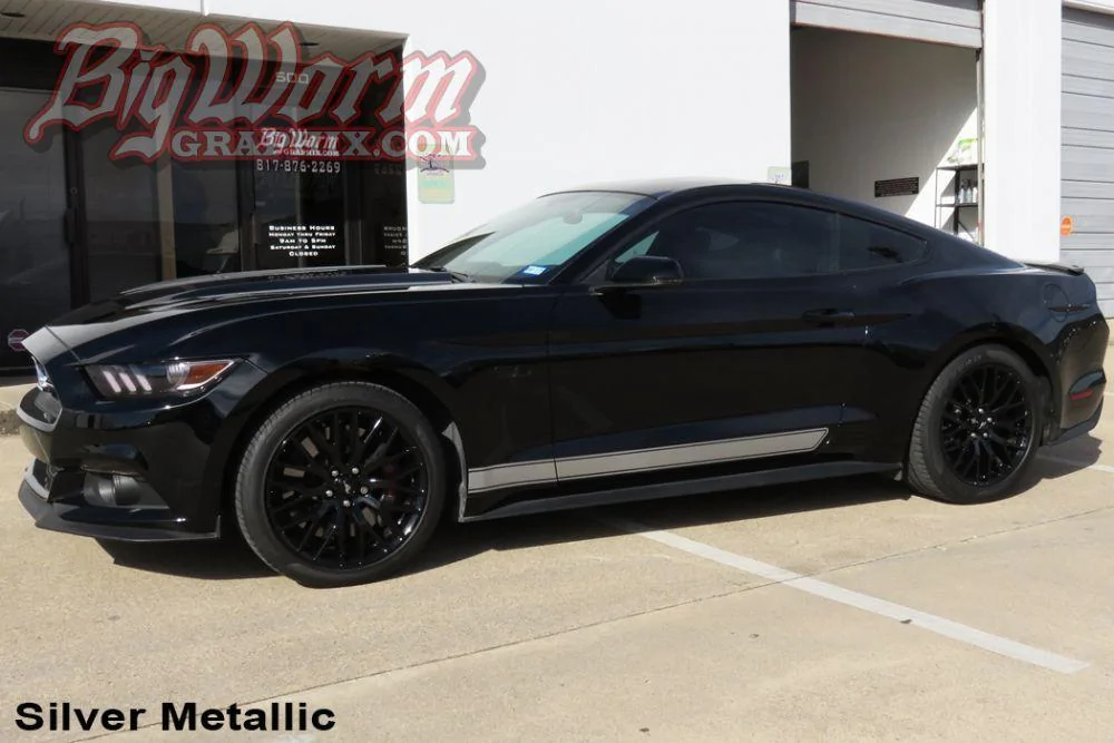 mus6-blk-silver-met-fender-door-rocker-2_1000x667.webp
