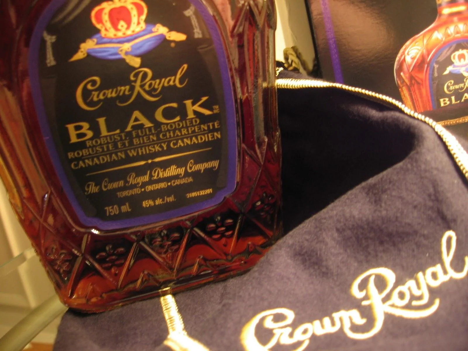 Crown+Royal+Black+Canadian+Whisky+004.webp