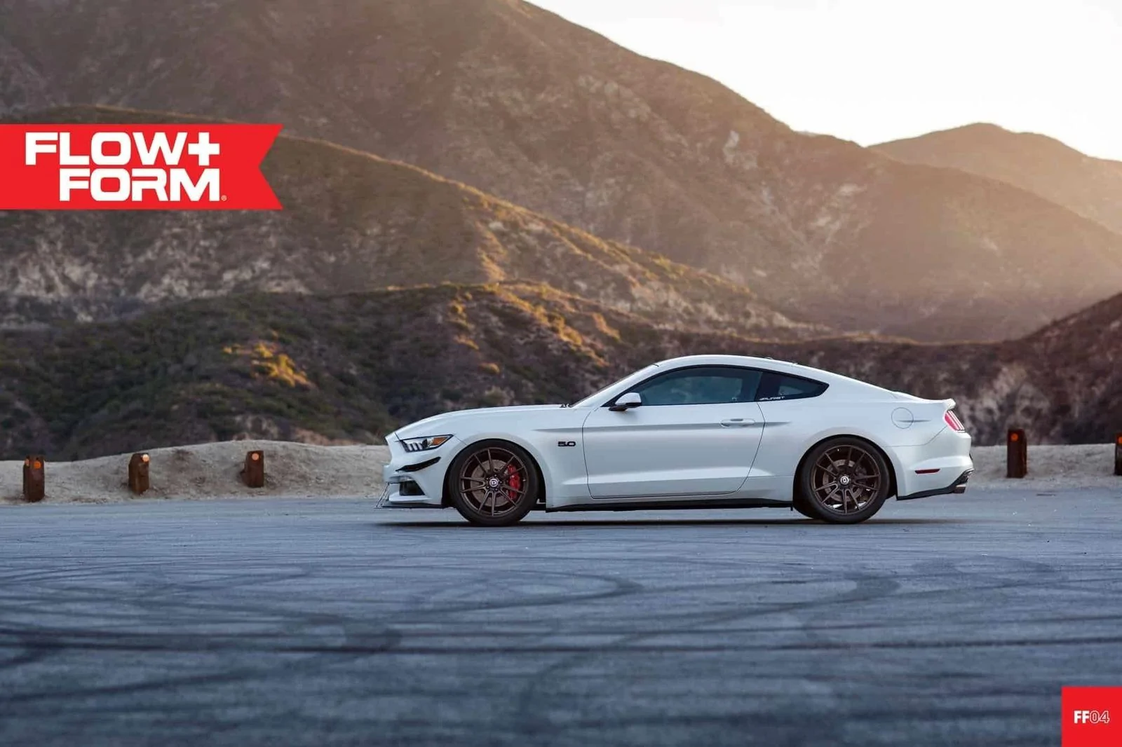 oxford-white-ford-mustang-gtpp-s550-hre-ff04-ipa-rotory-forged-concave-lightweight-wheels.webp