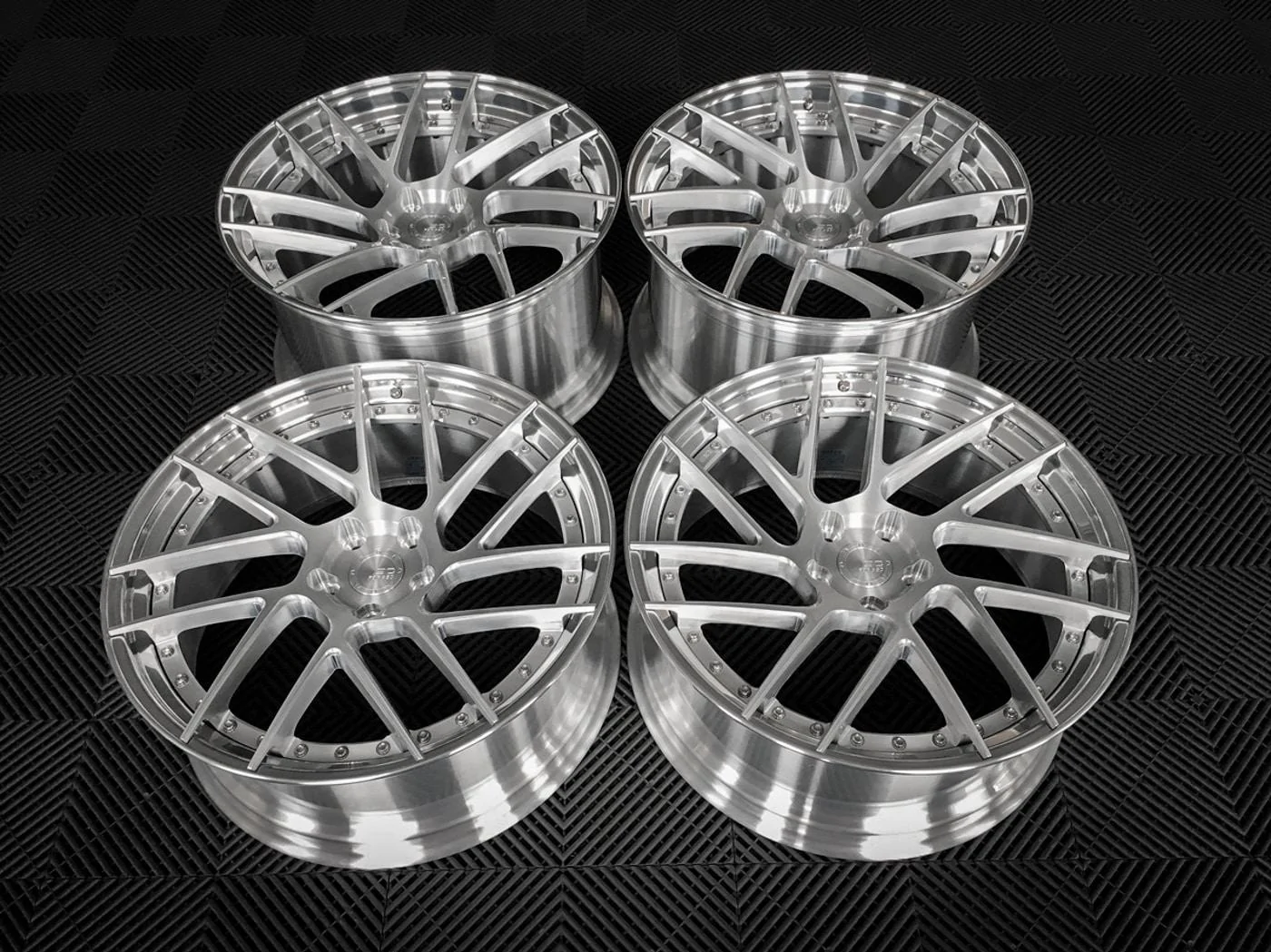 BC-FORGED-HCA214-DIRECTIONAL-CONCAVE-MODULAR-FORGED-WHELES-BRUSHED-WITH-CLEAR.webp