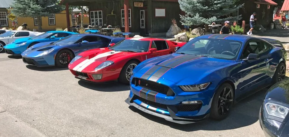 2017-Ford-Shelby-GT350R-Ford-GTs.webp