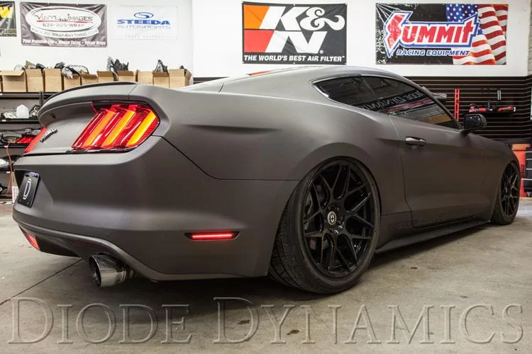 15_mustang_rear_sidemarker_3_4_smoked_on.webp