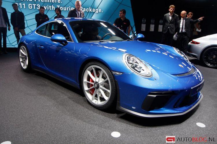 porsche-911-gt3-touring-iaa-2017.jpg