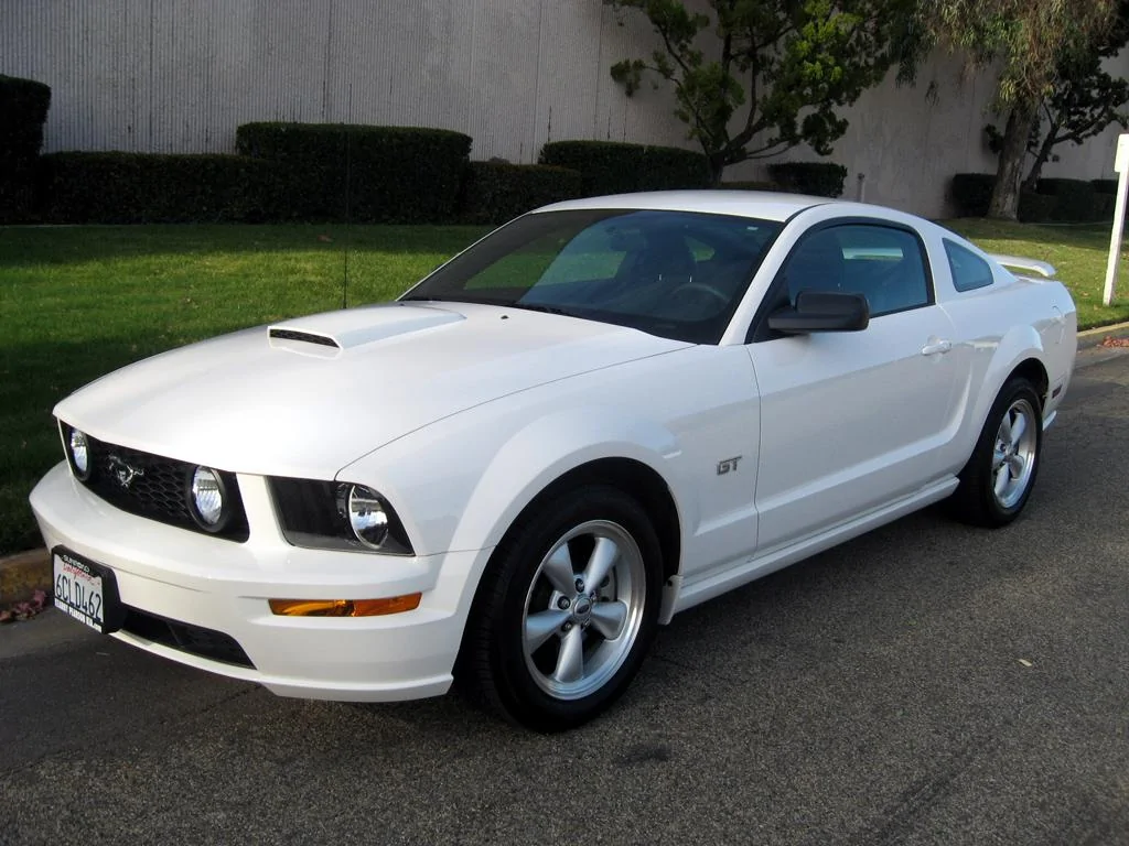 2008MustangGTprem.webp