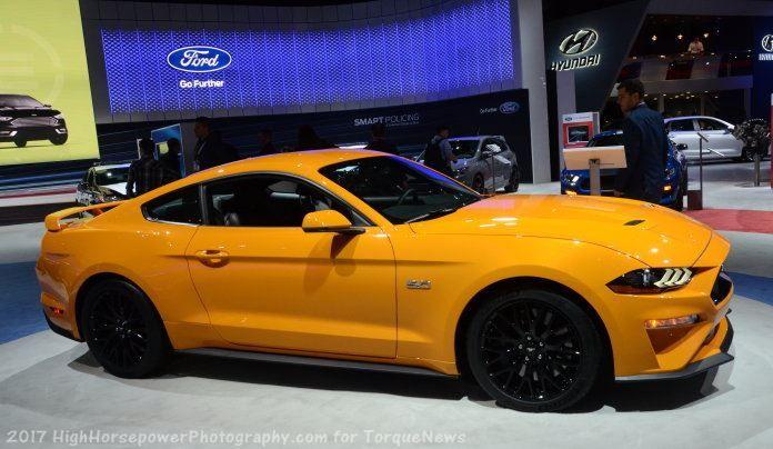 18_ford_mustang_gt.jpg