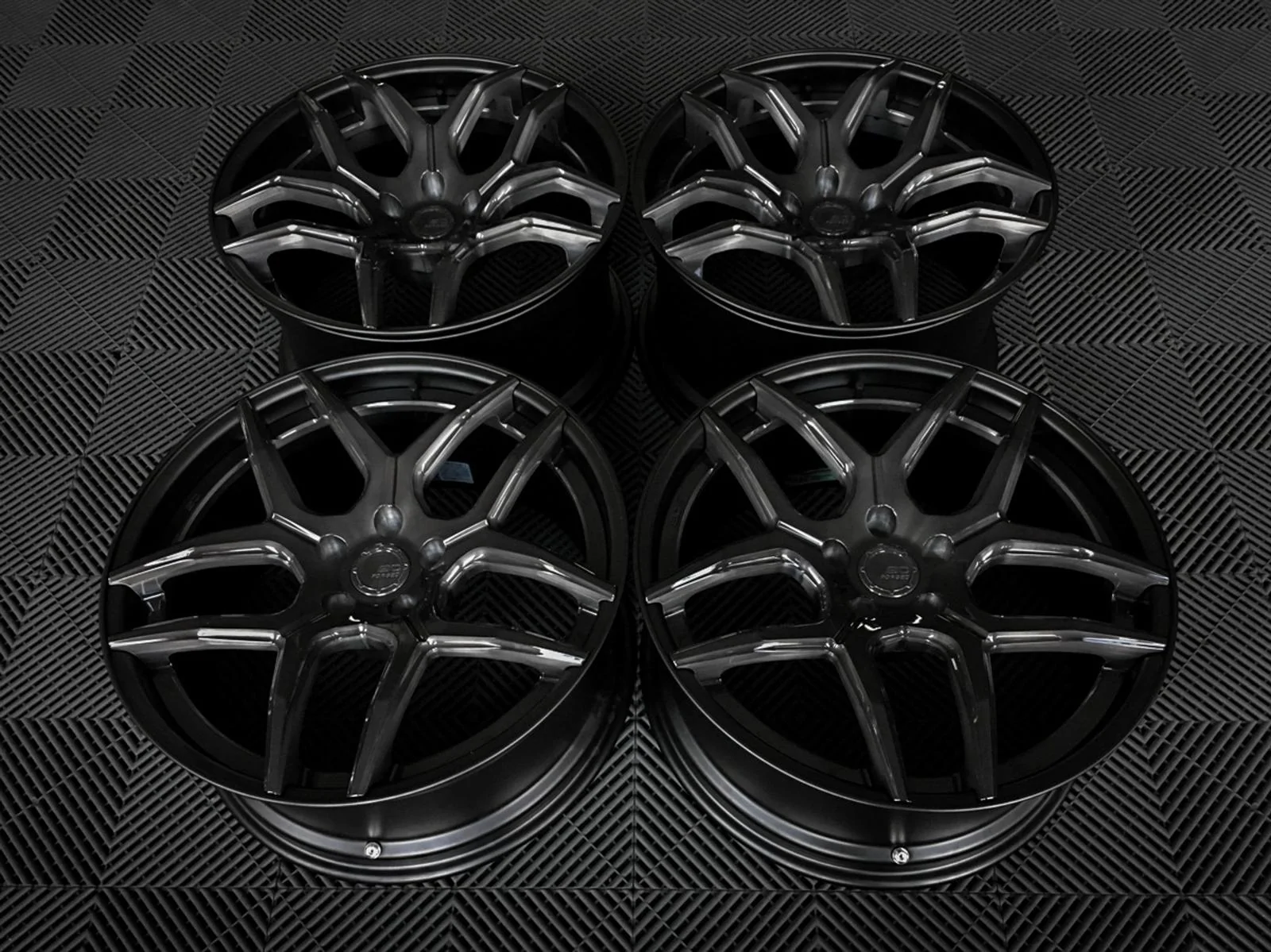bc-forged-bxj53-brushed-dark-black-center-matte-black-lip-concave-wheels.webp
