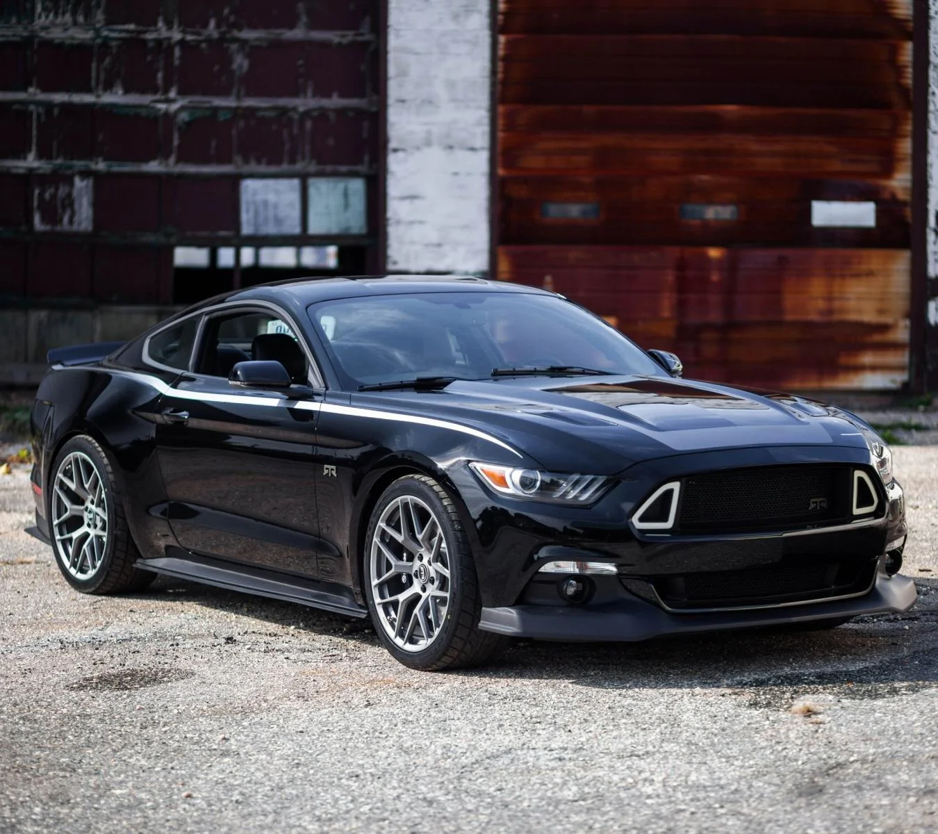 ford_mustang-wallpaper-10505802.webp