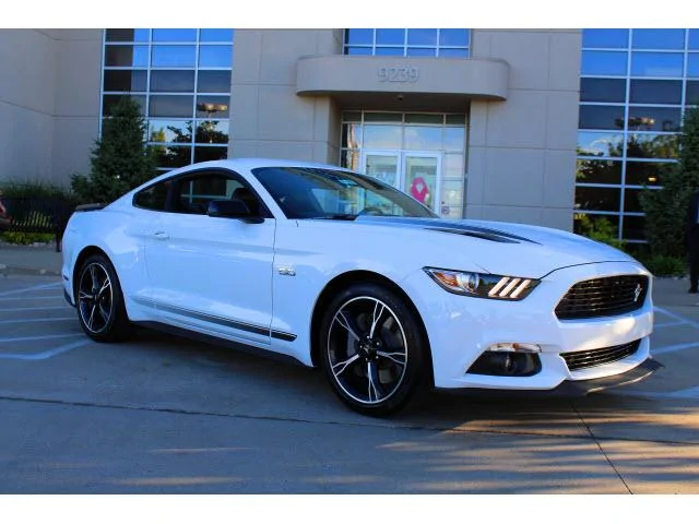 2016_ford_mustang_gt_premium_oxford_white_in_overland_kansas_6010007465412608909.webp