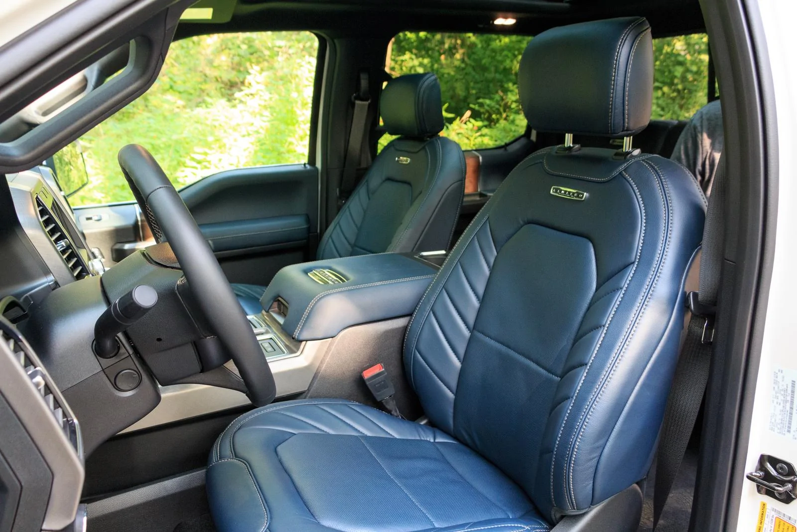 2018-Ford-F-150-limited-interior-5.webp