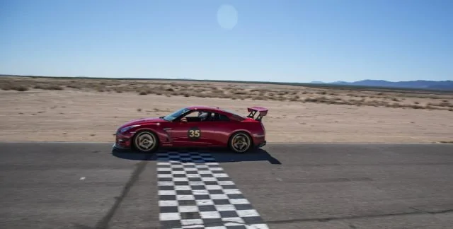 carbon-revolutions-carbon-fiber-wheels-true-gains-at-the-track-0036-640x324.webp