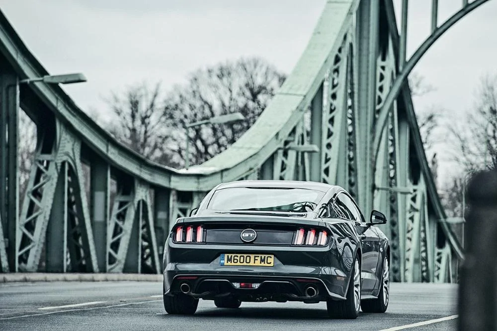Ford-Mustang-1200x800-2c218efaf41e014f.webp