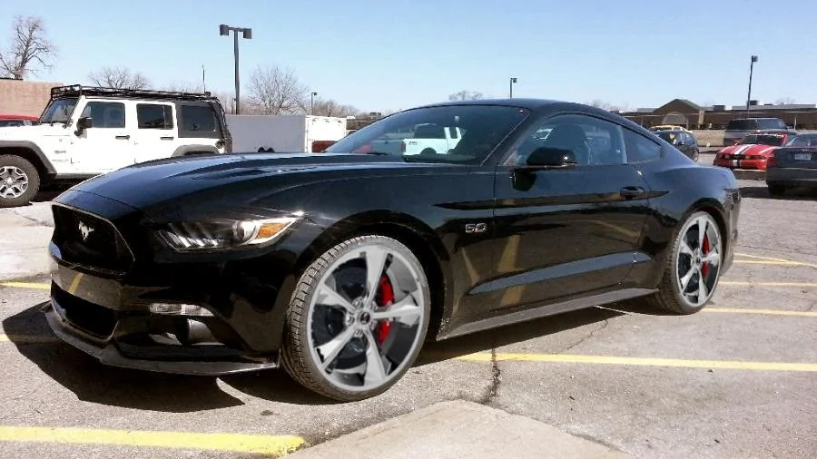 2015-mustang-gt-performance-package.webp