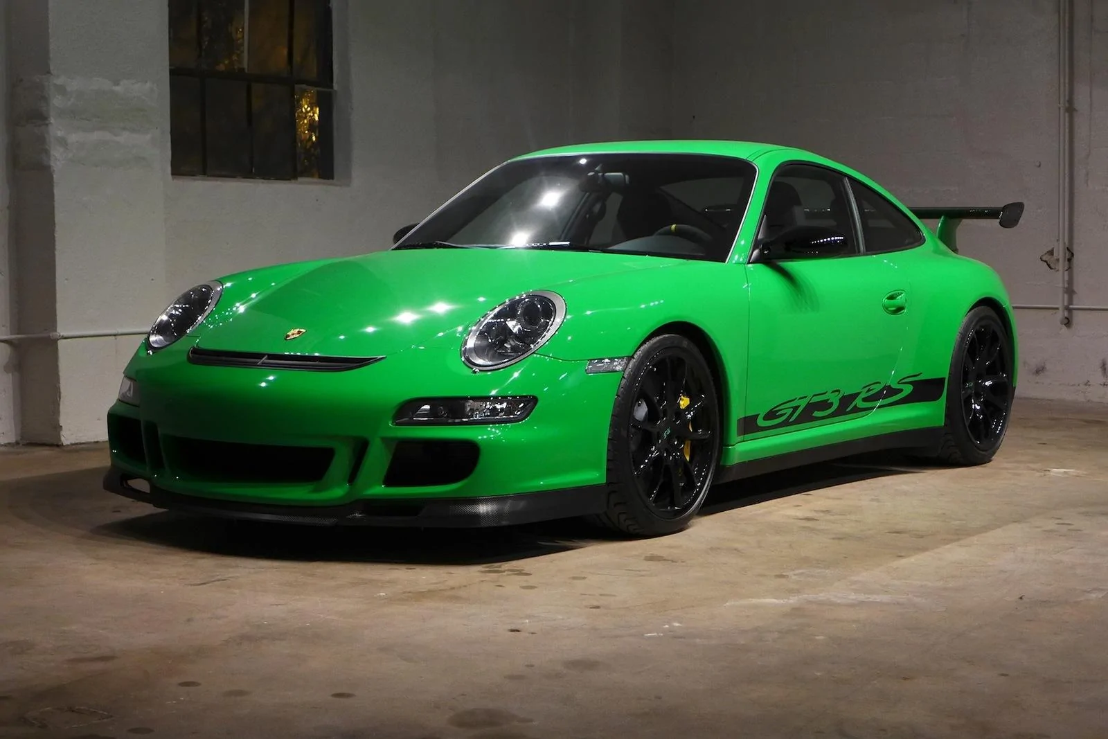 signalgreengt3rs1a.webp