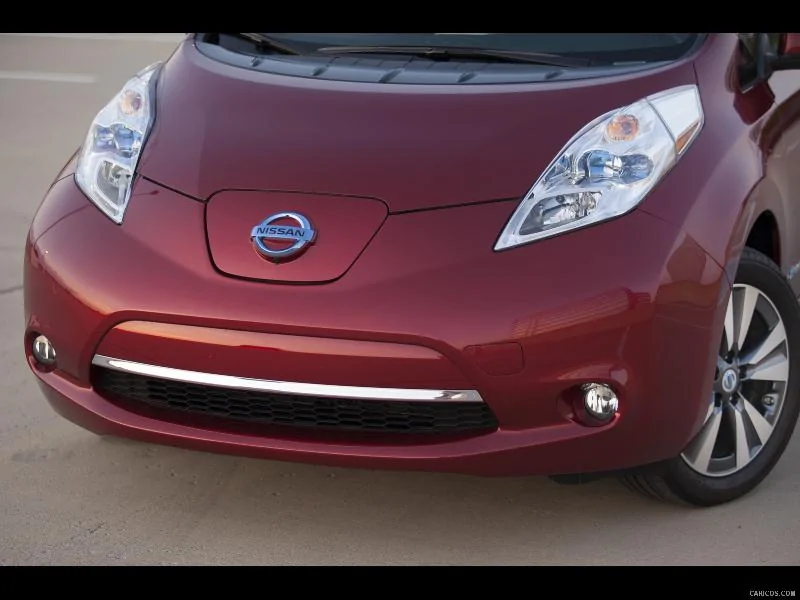 2015_nissan_leaf_21_1600x1200.webp