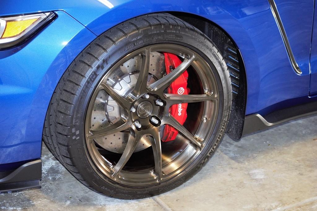 Signature_Lug_Nuts_OEM_1.jpg
