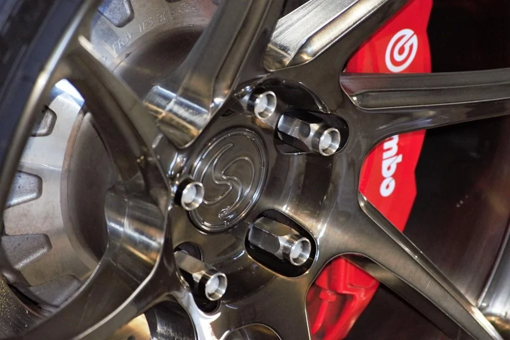 Signature_Lug_Nut_Option_1_2.webp