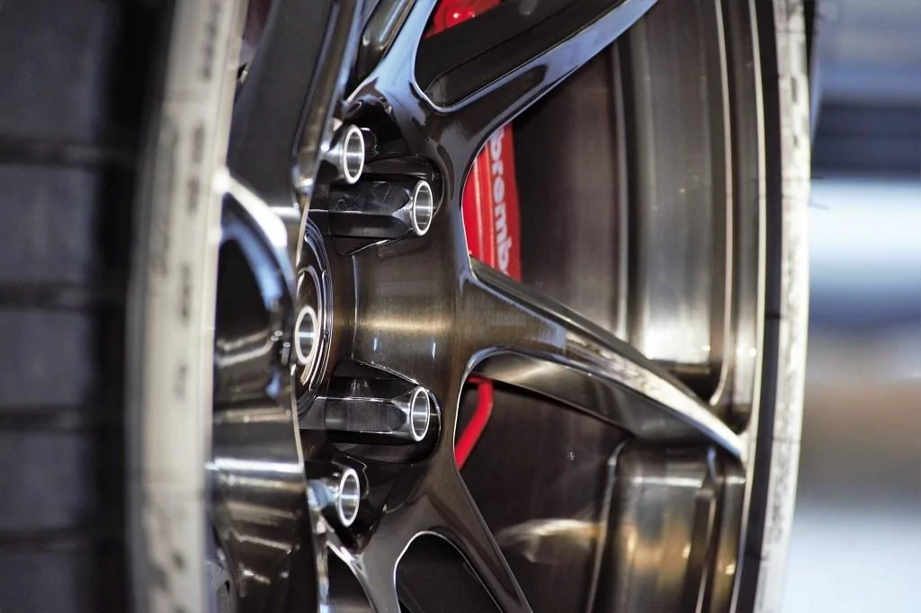 Signature_Lug_Nut_Option_2_4.webp