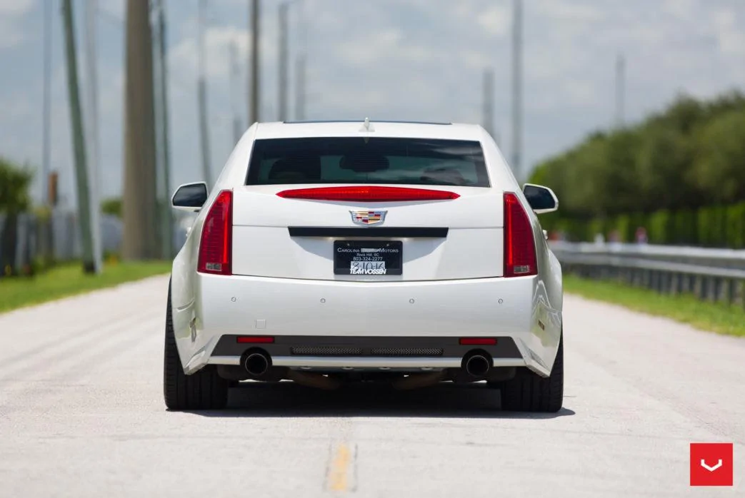 Cadillac_CTS-V_VFS5_92404d97-1043x698.webp