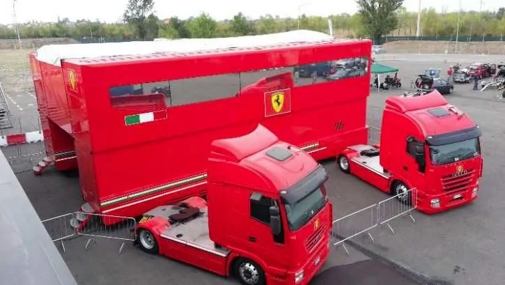 you-could-have-your-own-racing-team-buy-this-ferrari-f1-race-trailer-photo-gallery-89413-7.webp