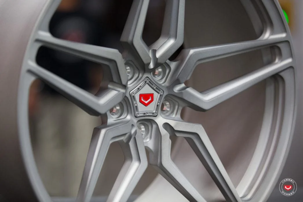 Vossen-Forged-M-X1-Wheel-C06-Space-Grey-M-X-Series-%C2%A9-Vossen-Wheels-2018-1005-1047x698.webp