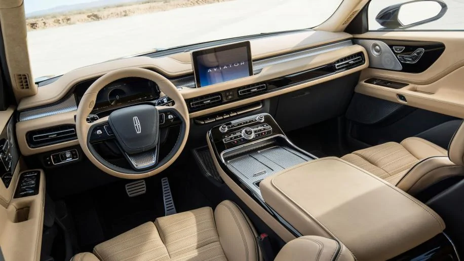 lincoln-aviator-16-1.webp