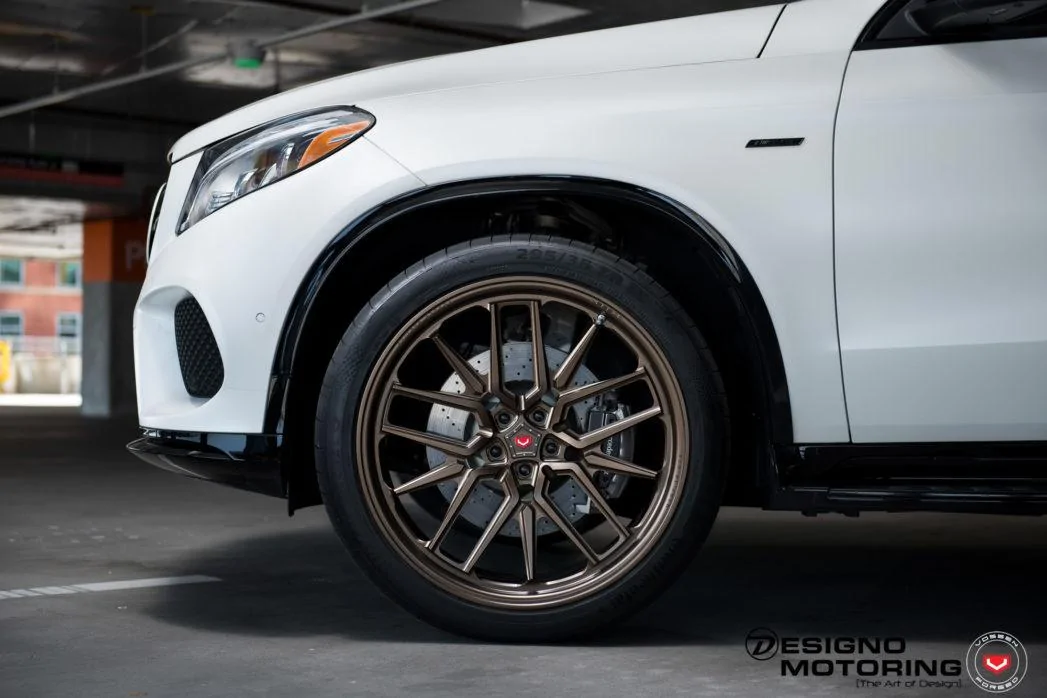 Mercedes-Benz-GLE-43-Vossen-Forged-ML-X3-%C2%A9-Vossen-Wheels-2018-1003-1047x698.webp