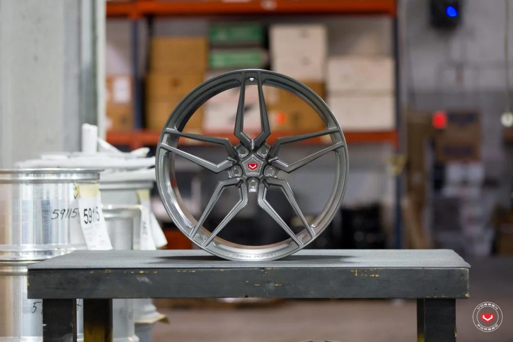 Vossen-Forged-M-X1-Wheel-C02-Dark-Smoke-M-X-Series-59222-%C2%A9-Vossen-Wheels-2018-1004-1047x...webp
