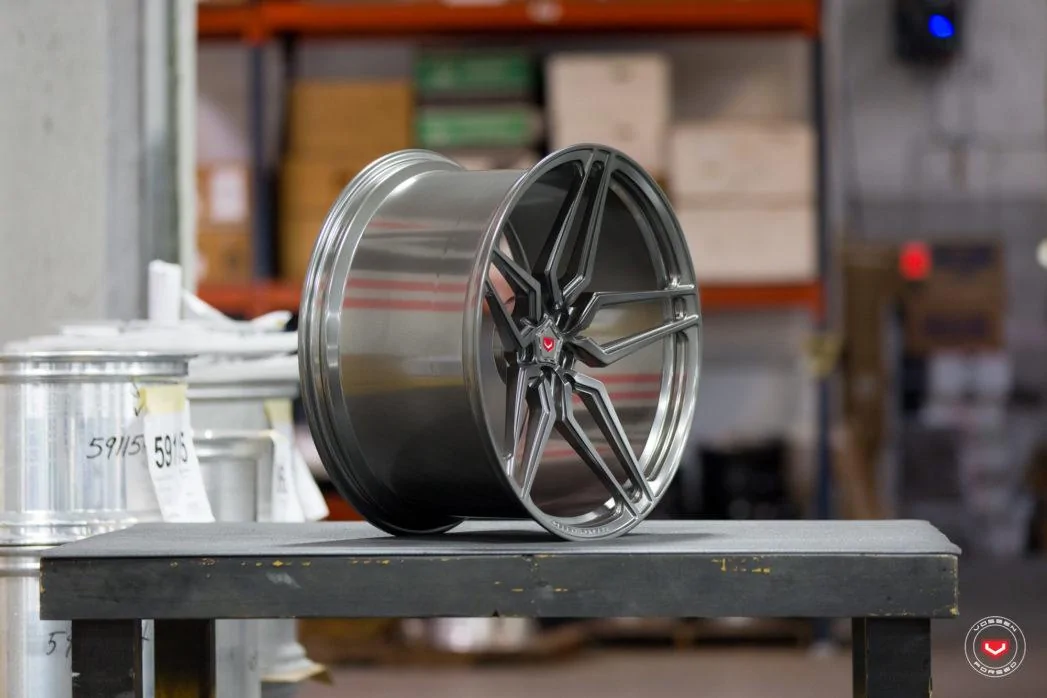 Vossen-Forged-M-X1-Wheel-C02-Dark-Smoke-M-X-Series-59222-%C2%A9-Vossen-Wheels-2018-1007-1047x...webp