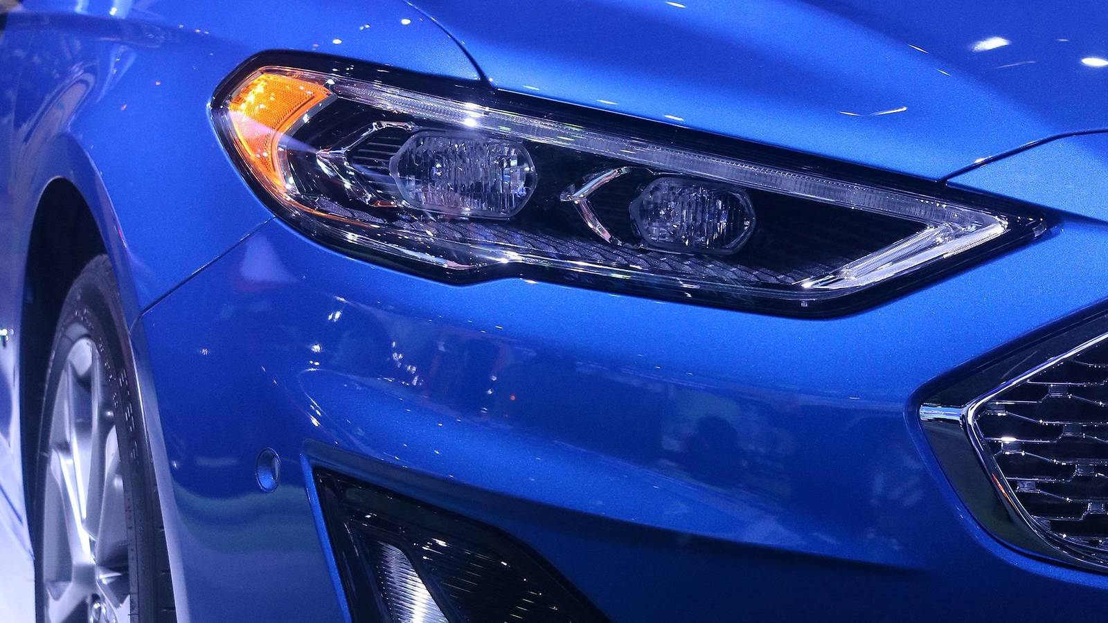 2019-ford-fusion-energi-titanium.jpg