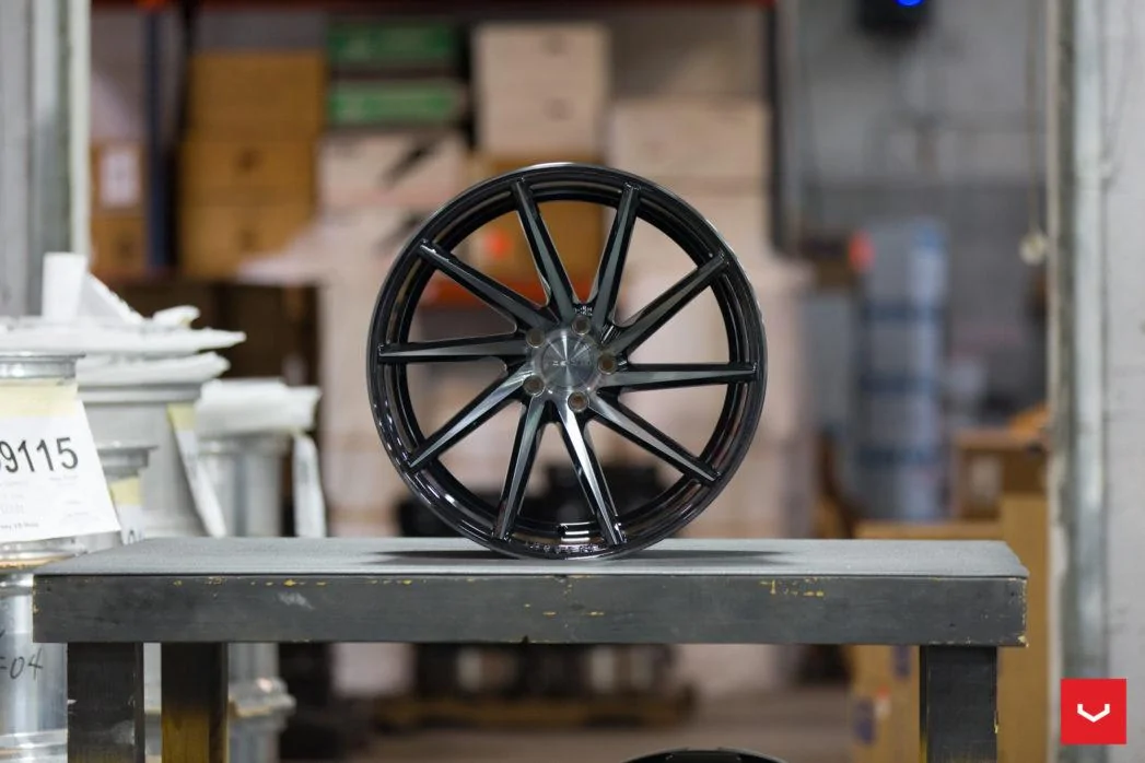 Vossen-CVT-Wheel-Tinted-Gloss-Black-CV-Series-%C2%A9-Vossen-Wheels-2018-1003-1047x698.webp