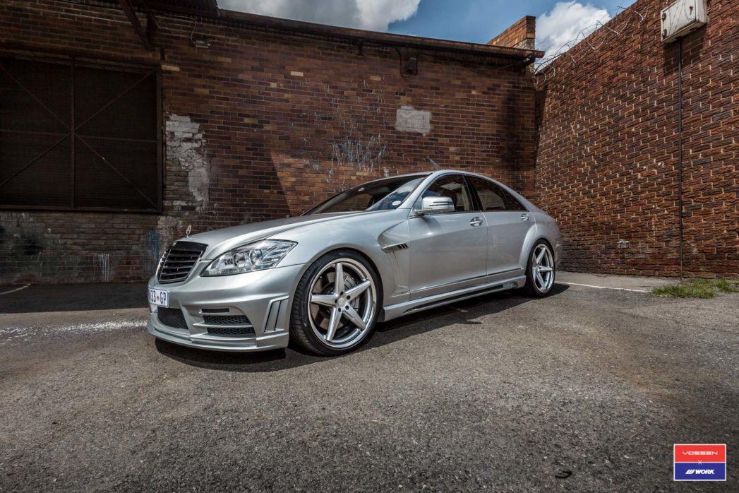 Mercedes-Benz-S-Class-Vossen-x-Work-VWS-3-%C2%A9-Vossen-Wheels-2018-1012-1047x698.jpg