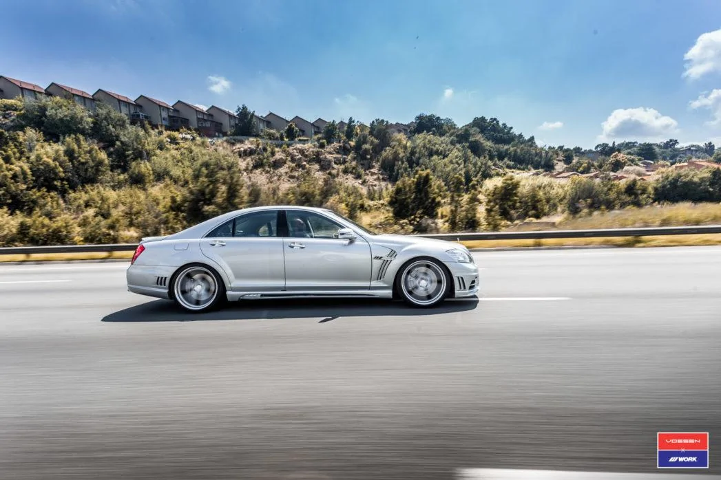 Mercedes-Benz-S-Class-Vossen-x-Work-VWS-3-%C2%A9-Vossen-Wheels-2018-1006-1047x698.webp