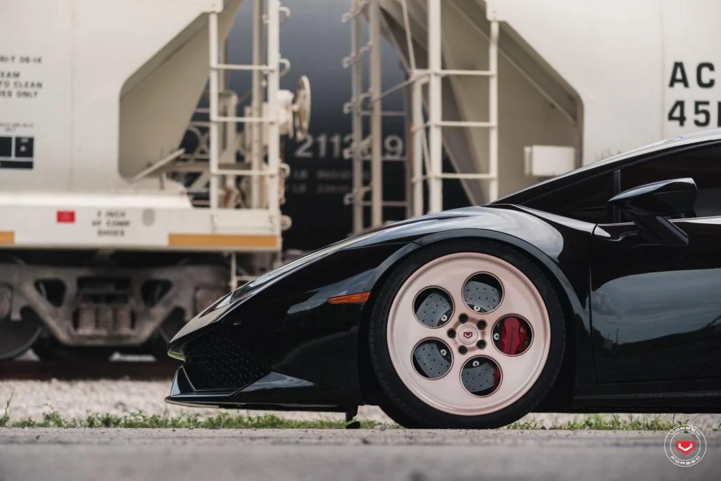 Lamborghini_Huracan_LC-103_a397b724-1047x698.webp
