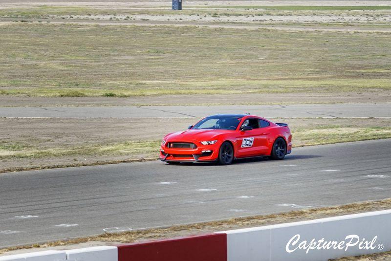 80-jj_shelby_gt350_10_34cc22a77e338d6b6f129a8696622a5171efa356.jpg