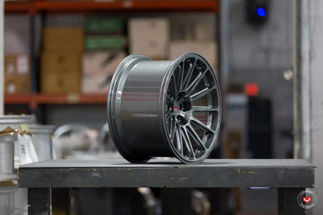 vossen-forged-monoblock-gns3-gloss-gunmetal-concave-wheels.webp
