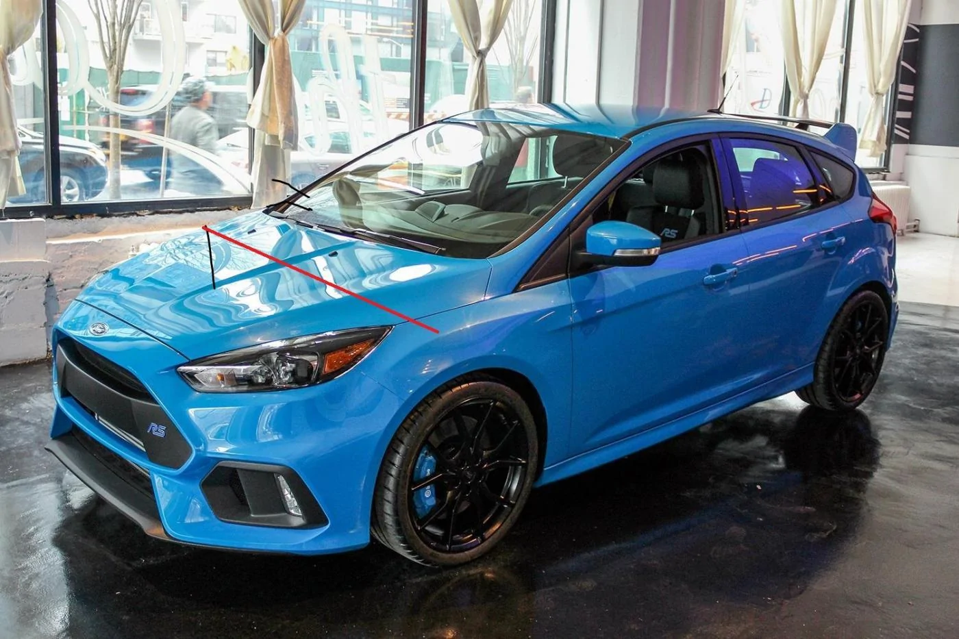 2016-ford-focus-rs-blue-front-angle-2-1500x1000.webp
