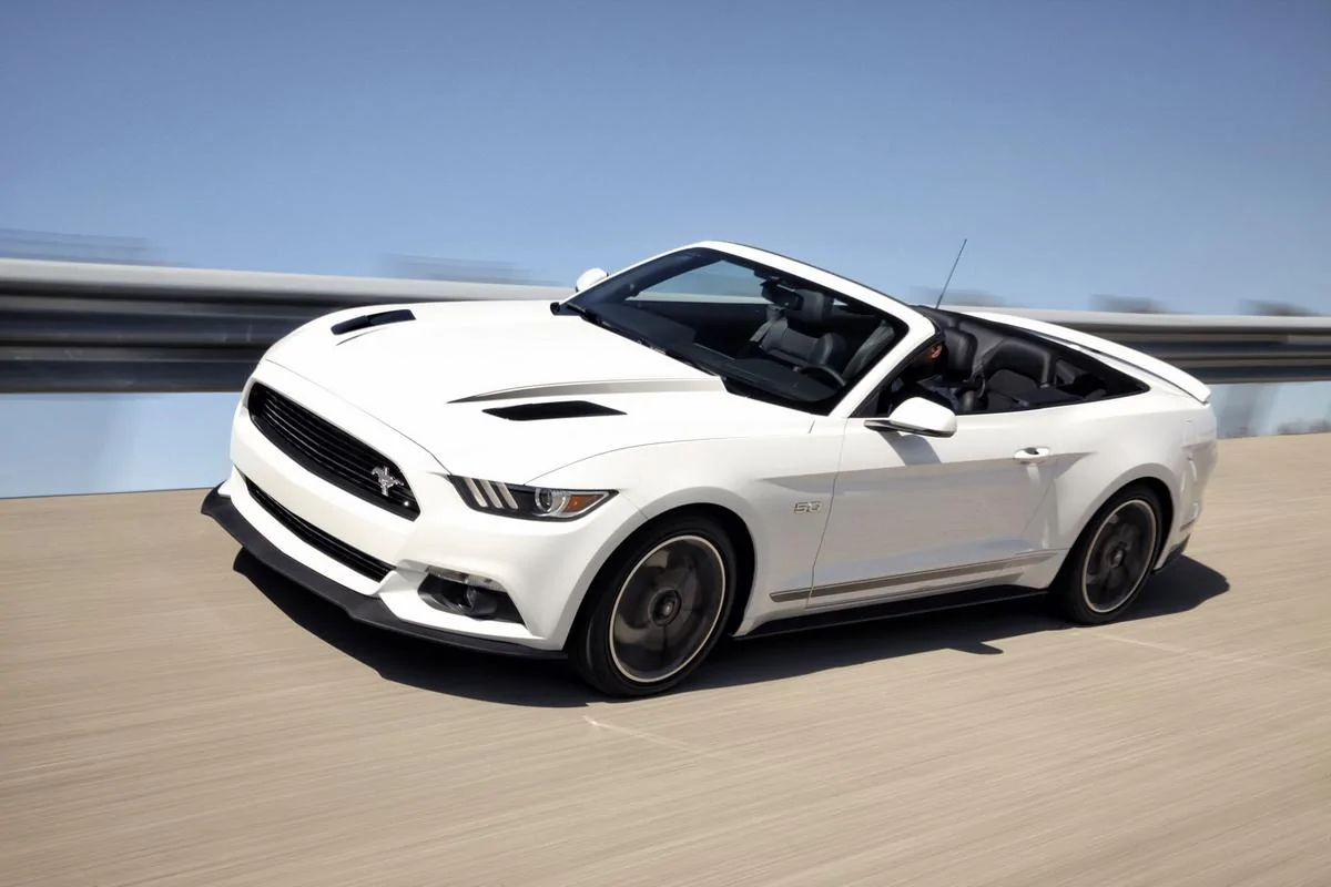 2016-ford-mustang-8_1200.webp
