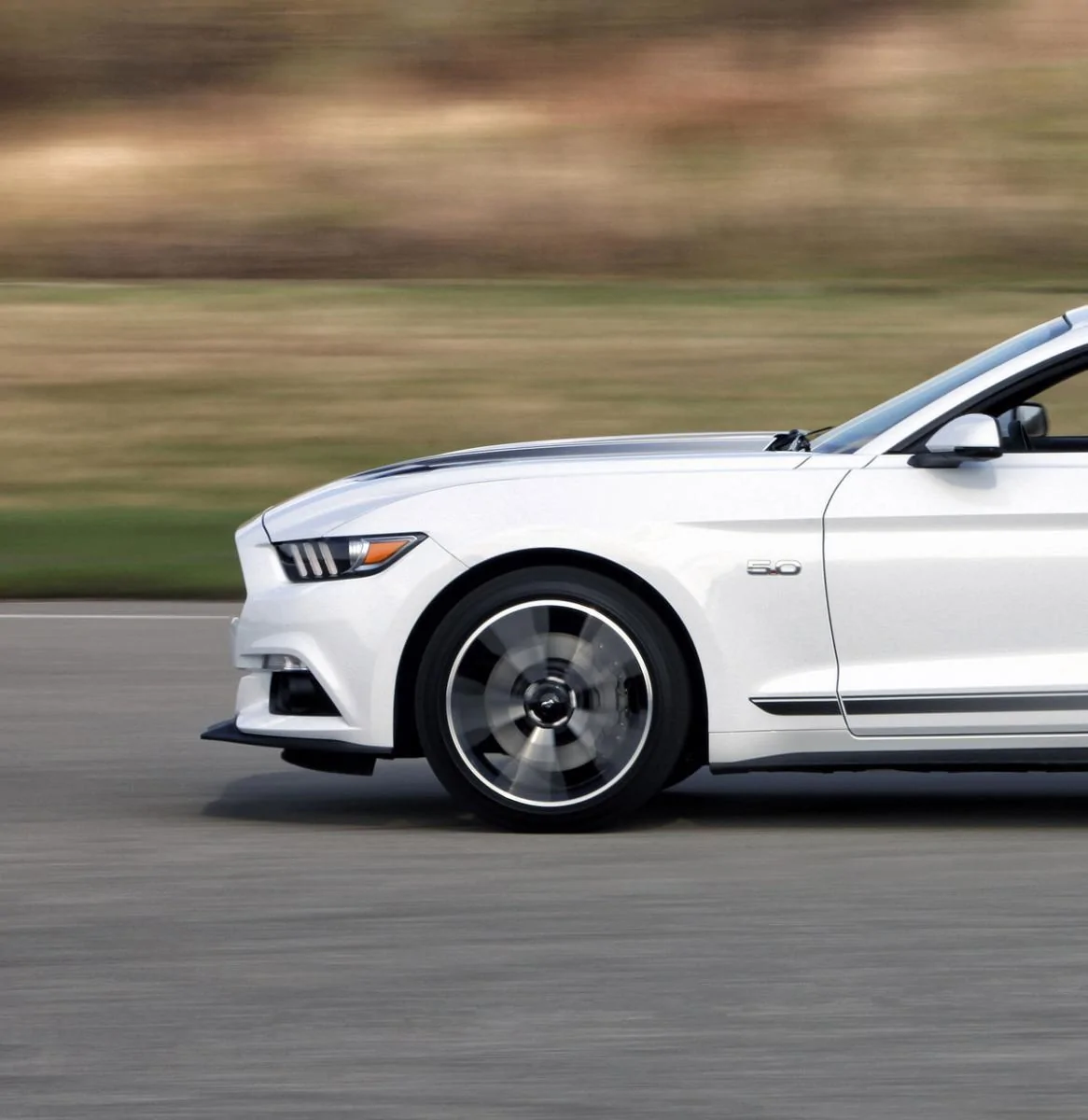 2016-ford-mustang-10_1200.webp