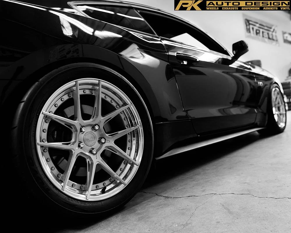 SHADOW-BLACK-FORD-MUSTANG-GTPP-BC-FORGED-HCA381-MODULAR-FORGED-CONCAVE-WHEELS.webp